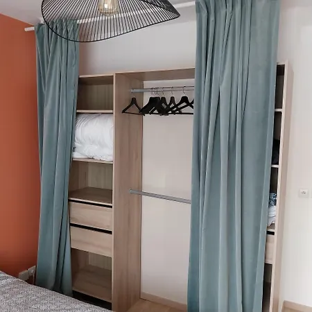Calme Avec Parking Souterrain 15 Min Apartamento