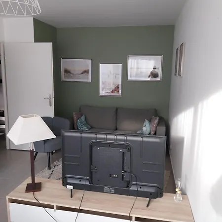 Cosy Proche Apartment